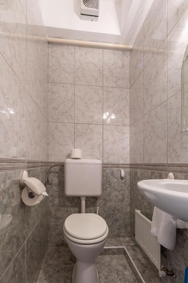 Kek Hullam Apartman By Bltn Apartment Siofok Bagian luar foto